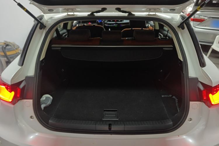 Used Lexus CT 2017 CT200h Elite Edition Monotone China VI Trunk