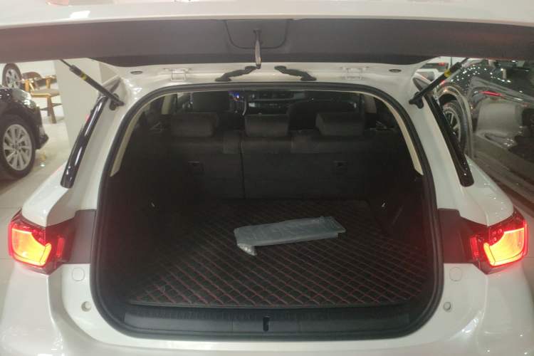 Used Lexus CT 2017 CT200h Elite Edition Monotone China VI Trunk