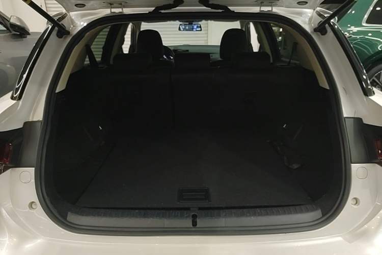 Used Lexus CT 2017 CT200h Elite Edition Solid Color China V Standard Trunk