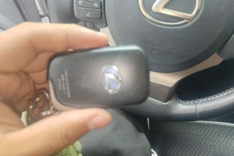 Used Lexus CT 2017 CT200h Elite Edition Monotone China VI Vehicle Key