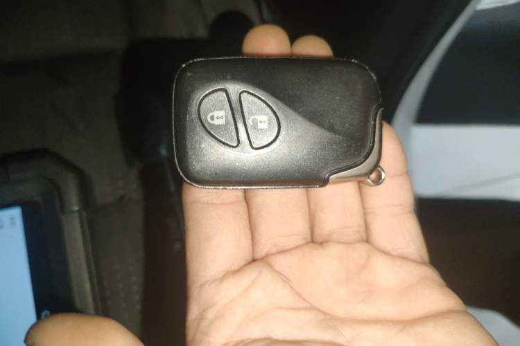 Used Lexus CT 2017 CT200h Elite Edition Monotone China VI Vehicle Key