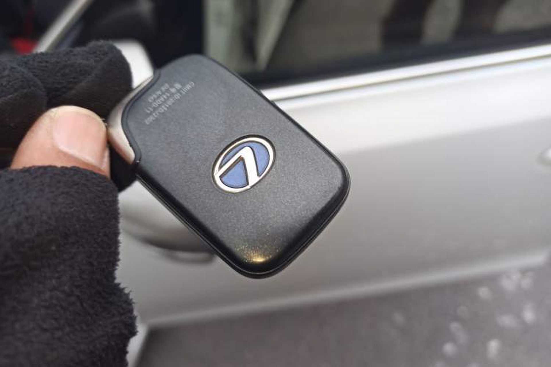 Used Lexus CT 2017 CT200h Comfort Edition Two-Tone China V Standard Vehicle Key