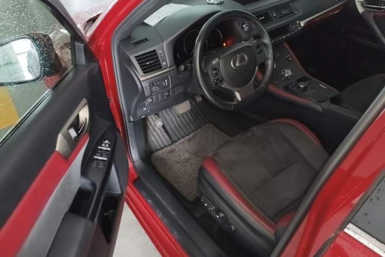 Used Lexus CT 2018 CT200h Colorful Life Special Limited Edition Driver Seat