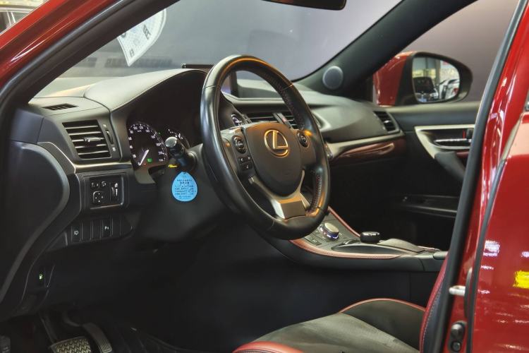 Used Lexus CT 2018 CT200h Colorful Life Special Limited Edition Interior 5