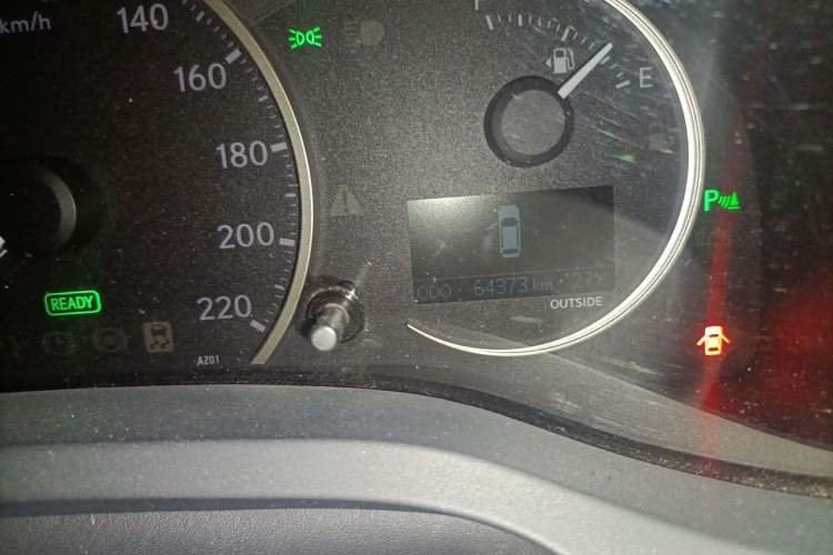 Used Lexus CT 2018 CT200h Colorful Life Special Limited Edition Odometer Close Up