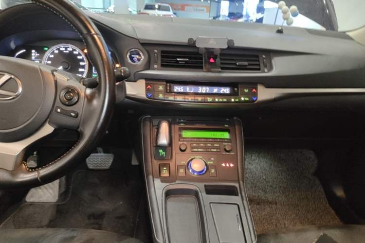 Used Lexus CT 2020 CT200h Elite Edition Two-Tone Audio And AC Panel