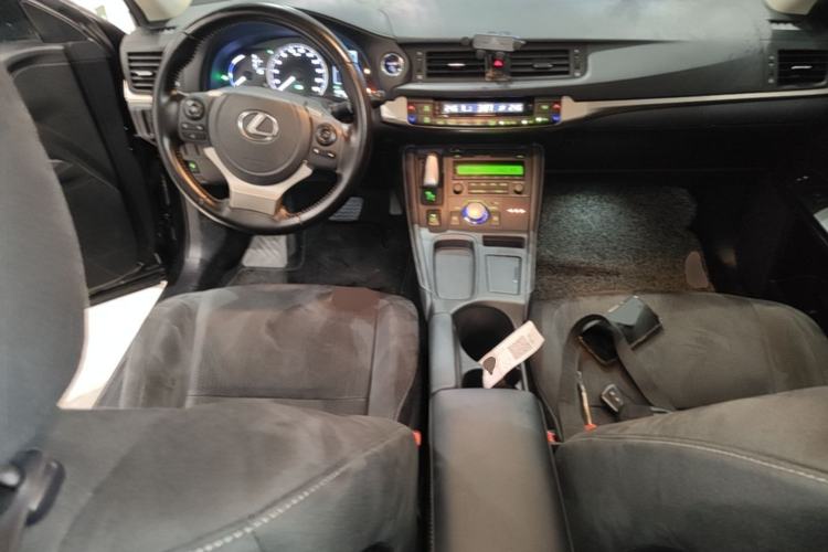 Used Lexus CT 2020 CT200h Elite Edition Two-Tone Center Console