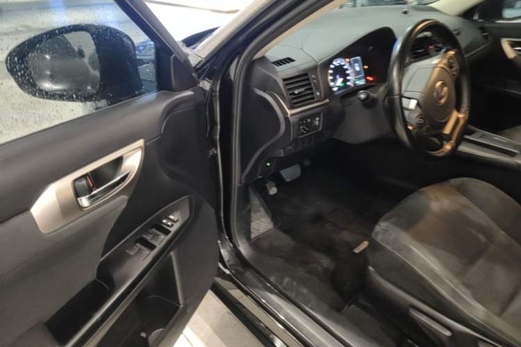 Used Lexus CT 2020 CT200h Elite Edition Two-Tone Driver Seat