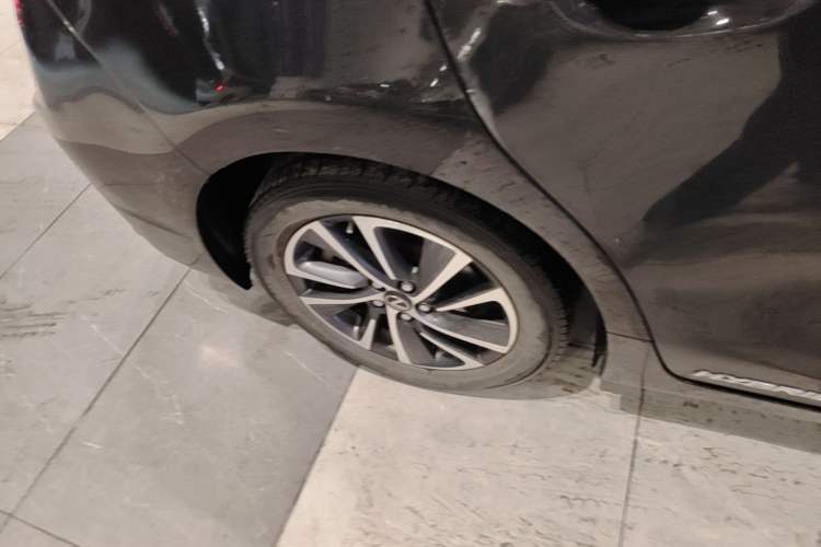 Used Lexus CT 2020 CT200h Elite Edition Two-Tone Right Rear Wheel Hub