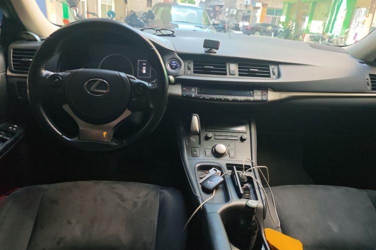 Used Lexus CT 2020 CT200h Elite Edition Monochrome Center Console