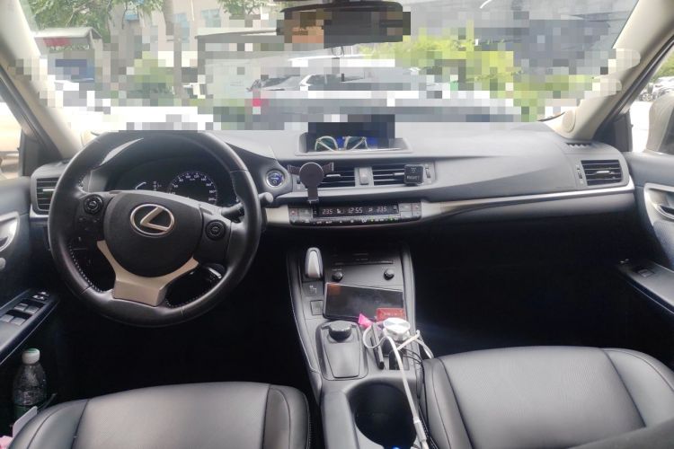 Used Lexus CT 2020 CT200h Comfort Edition Monochrome Center Console
