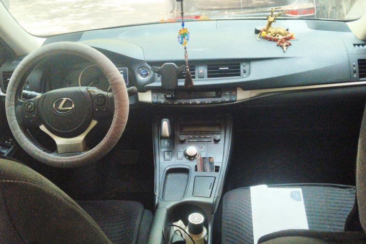 Used Lexus CT 2020 CT200h Elite Edition Monochrome Center Console