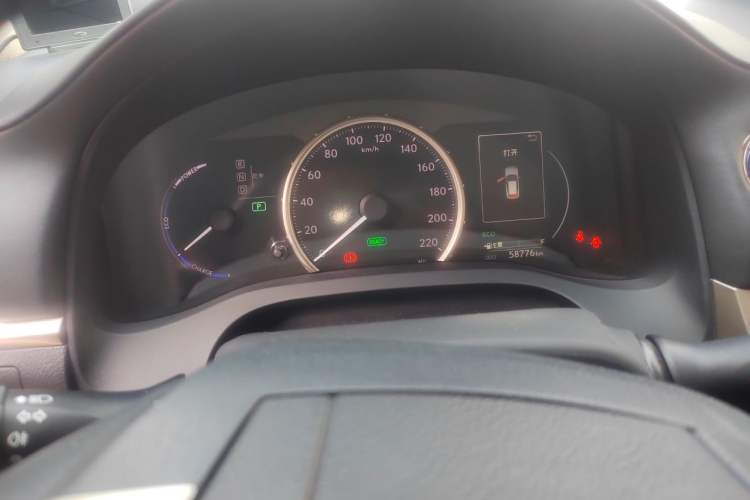 Used Lexus CT 2020 CT200h Elite Edition Monochrome Odometer Close Up