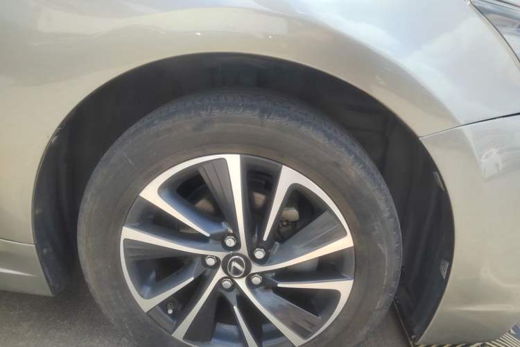 Used Lexus CT 2020 CT200h Elite Edition Monochrome Right Front Wheel Hub
