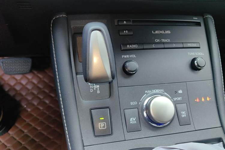 Used Lexus CT 2020 CT200h Comfort Edition Monochrome Gear Lever