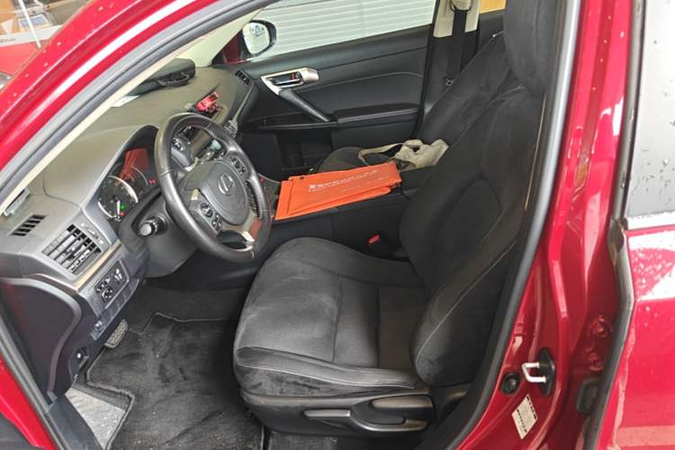 Used Lexus CT 2020 CT200h Elite Edition Monochrome Left Front Seat