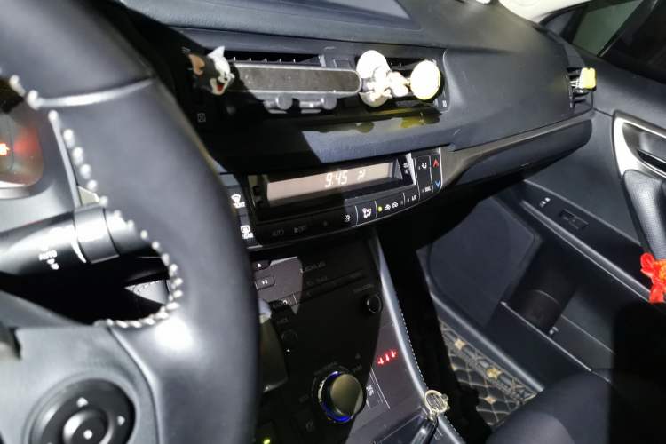 Used Lexus CT 2020 CT200h Comfort Edition Monochrome Audio And AC Panel