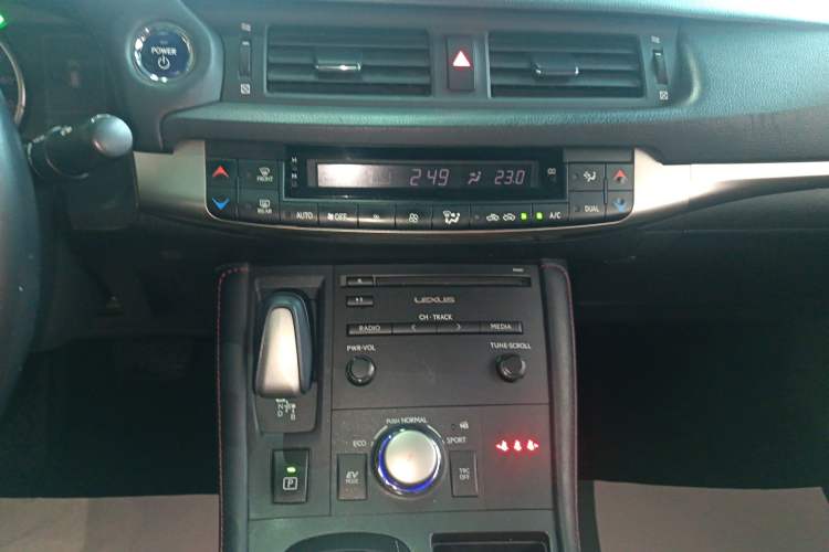 Used Lexus CT 2020 CT200h Comfort Edition Monochrome Audio And AC Panel