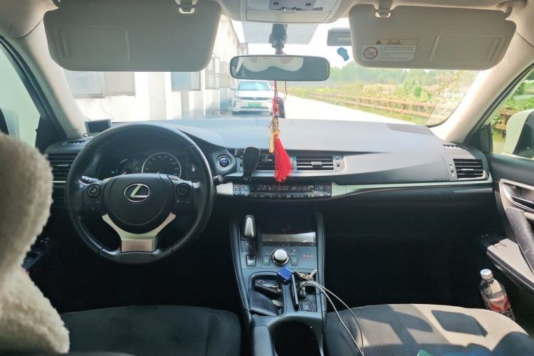 Used Lexus CT 2020 CT200h Elite Edition Monochrome Center Console