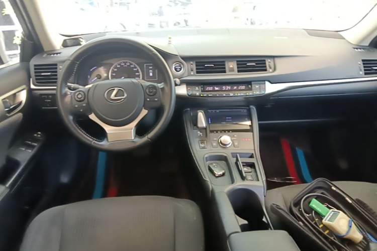 Used Lexus CT 2020 CT200h Elite Edition Monochrome Center Console