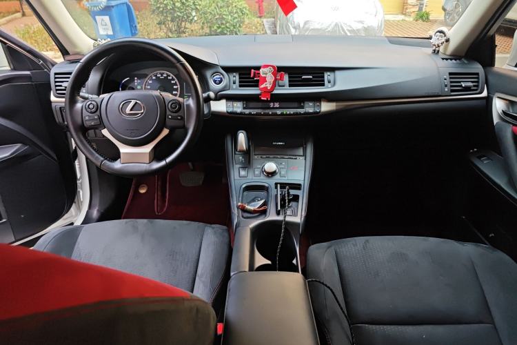 Used Lexus CT 2020 CT200h Elite Edition Monochrome Center Console