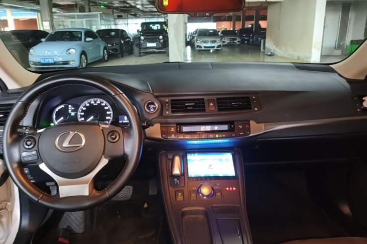 Used Lexus CT 2020 CT200h Elite Edition Monochrome Center Console