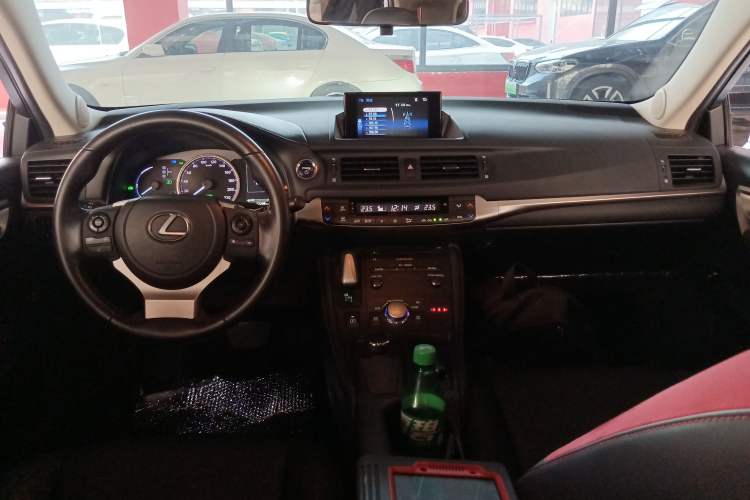 Used Lexus CT 2020 CT200h Comfort Edition Monochrome Center Console