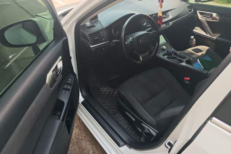 Used Lexus CT 2020 CT200h Elite Edition Monochrome Driver Seat