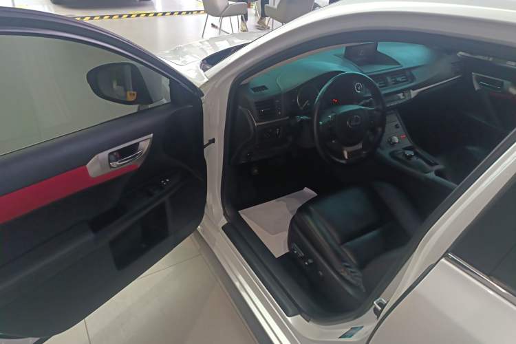 Used Lexus CT 2020 CT200h Comfort Edition Monochrome Driver Seat
