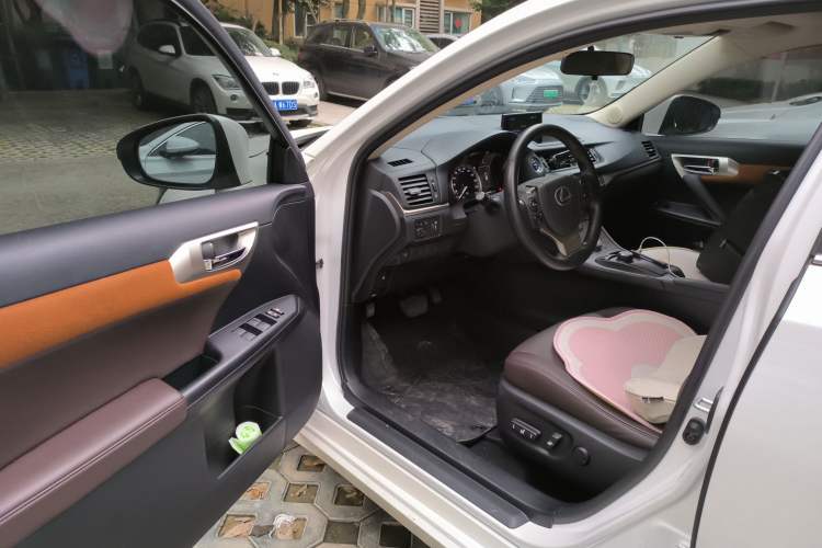 Used Lexus CT 2020 CT200h Comfort Edition Monochrome Driver Seat
