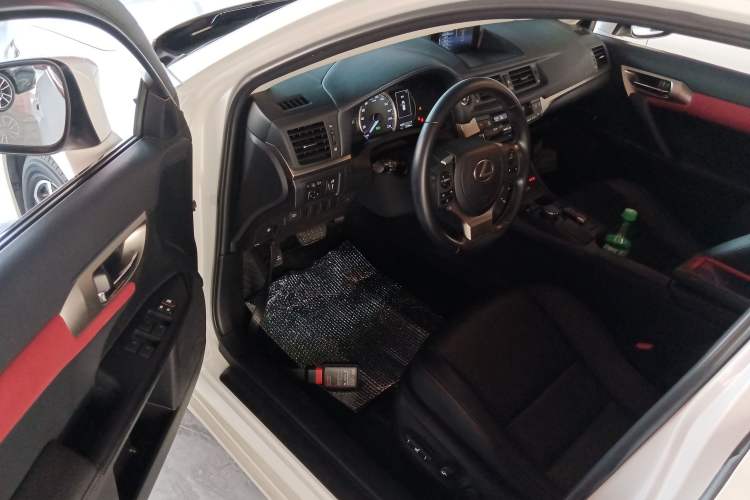 Used Lexus CT 2020 CT200h Comfort Edition Monochrome Driver Seat