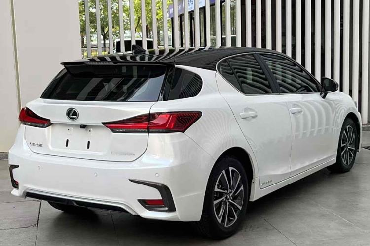 Used Lexus CT 2020 CT200h Elite Edition Two-Tone Exterior 3