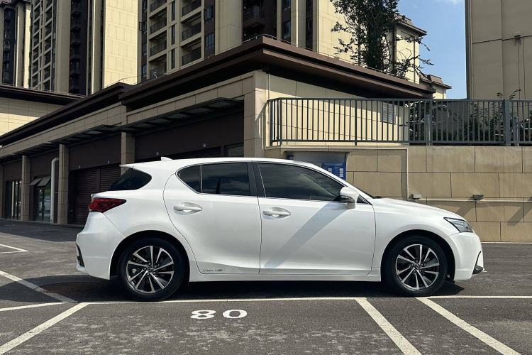 Used Lexus CT 2020 CT200h Comfort Edition Monochrome Exterior 6