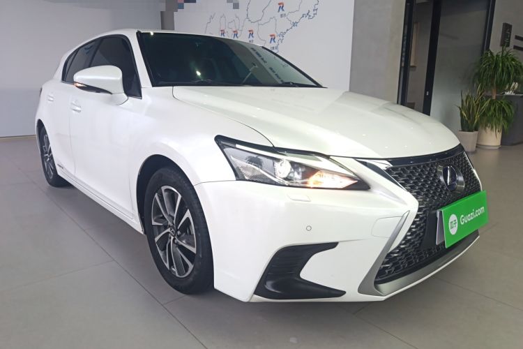 Used Lexus CT 2020 CT200h Comfort Edition Monochrome Front Right 45 Deg