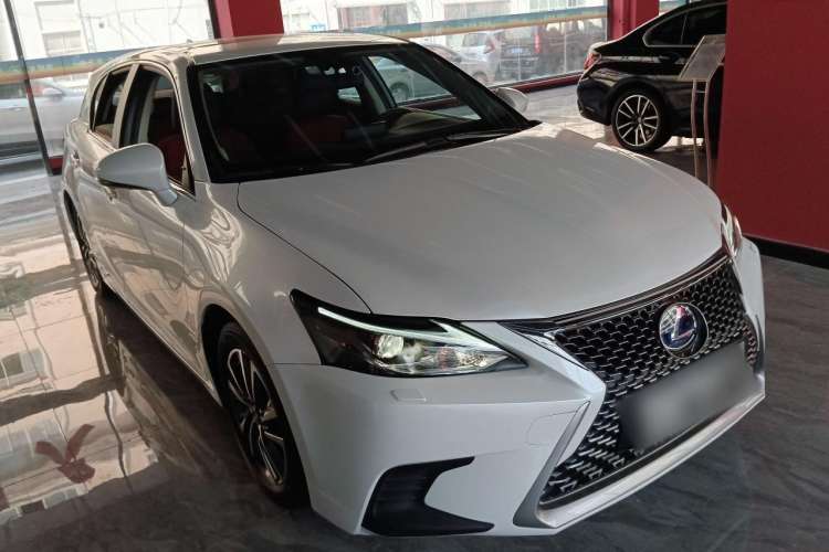 Used Lexus CT 2020 CT200h Comfort Edition Monochrome Front Right 45 Deg