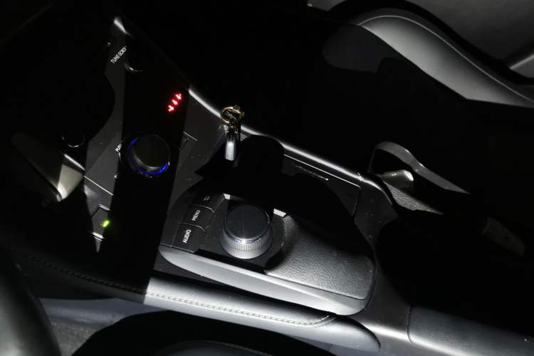 Used Lexus CT 2020 CT200h Comfort Edition Monochrome Gear Lever