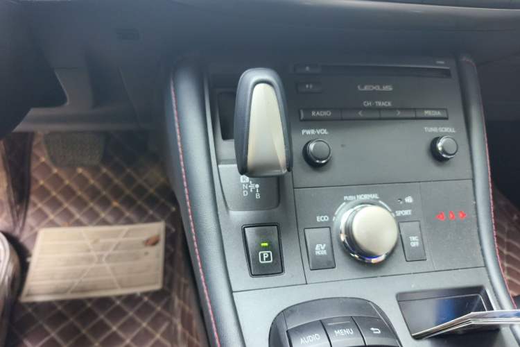 Used Lexus CT 2020 CT200h Comfort Edition Two-Tone Gear Lever