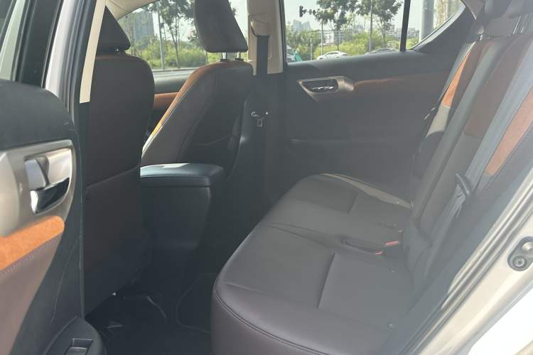 Used Lexus CT 2020 CT200h Comfort Edition Monochrome Interior 7