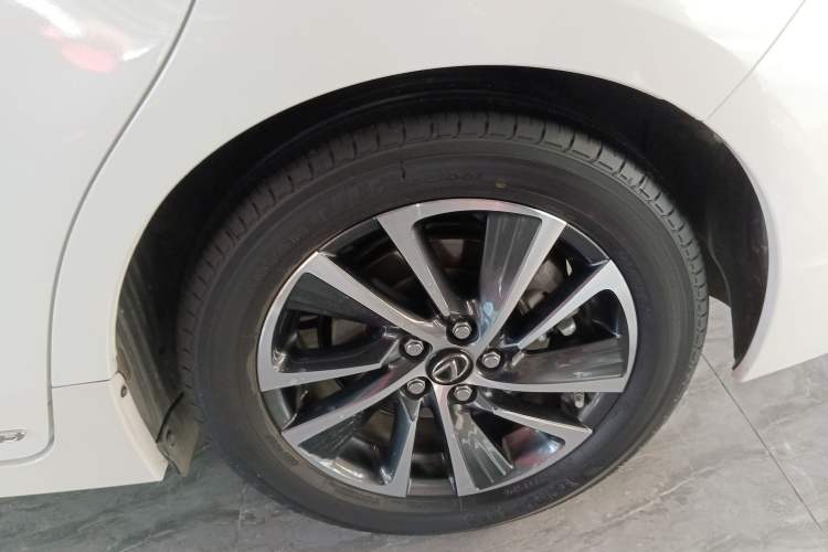Used Lexus CT 2020 CT200h Comfort Edition Monochrome Left Rear Wheel Hub