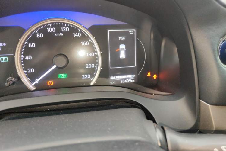 Used Lexus CT 2020 CT200h Comfort Edition Monochrome Odometer Close Up