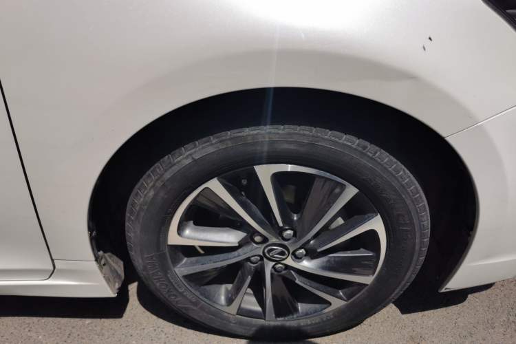 Used Lexus CT 2020 CT200h Elite Edition Monochrome Right Front Wheel Hub