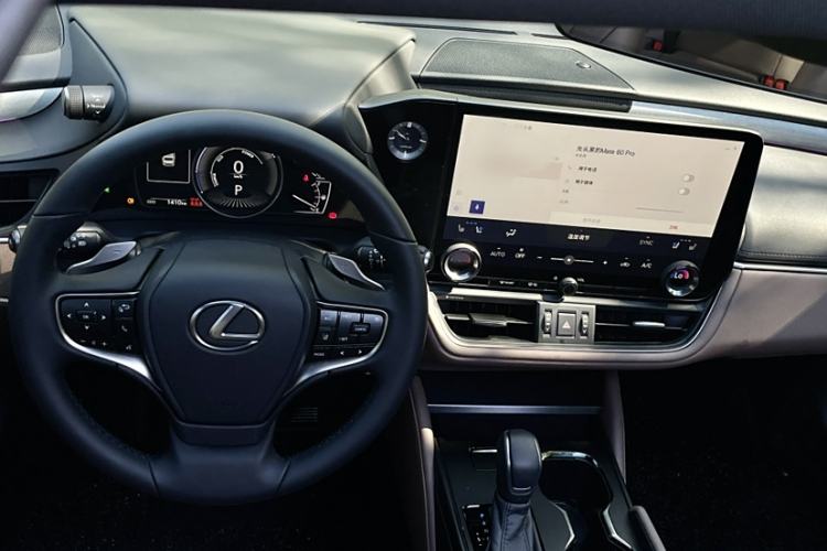 Used Lexus ES 2025 300h Deluxe Edition Steering Wheel