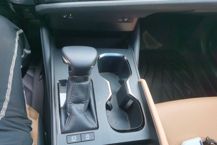 Used Lexus ES 2023 200 Excellence Edition Gear Lever