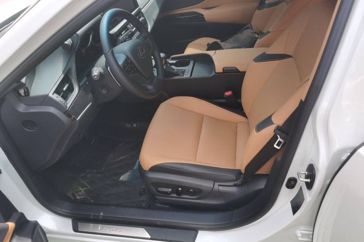 Used Lexus ES 2023 200 Excellence Edition Left Front Seat