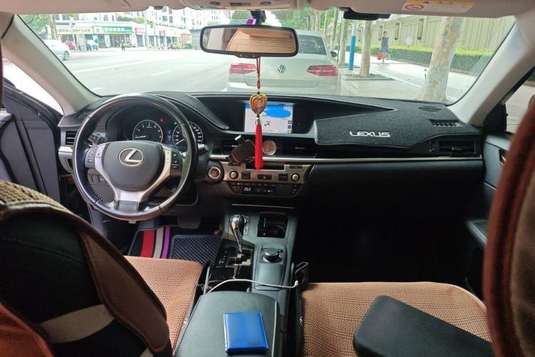 Used Lexus ES 2005 330 Center Console