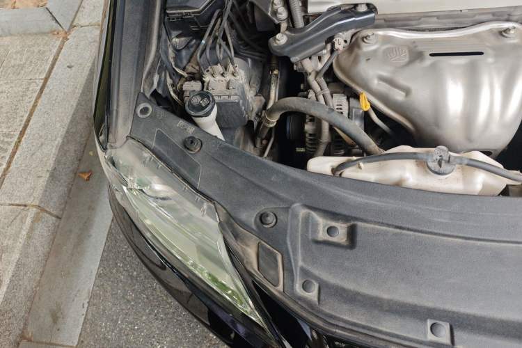 Used Lexus ES 2005 330 Engine Bay Right