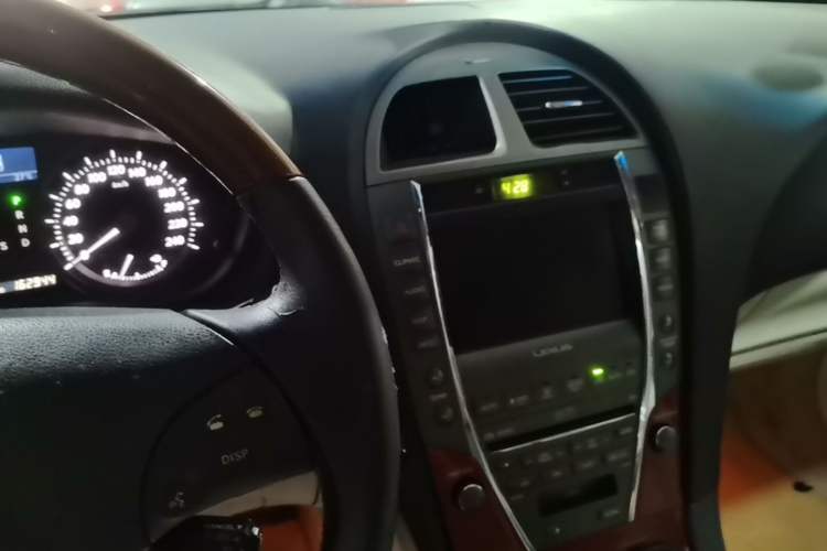 Used Lexus ES 2006 350 Luxury Edition Audio And AC Panel