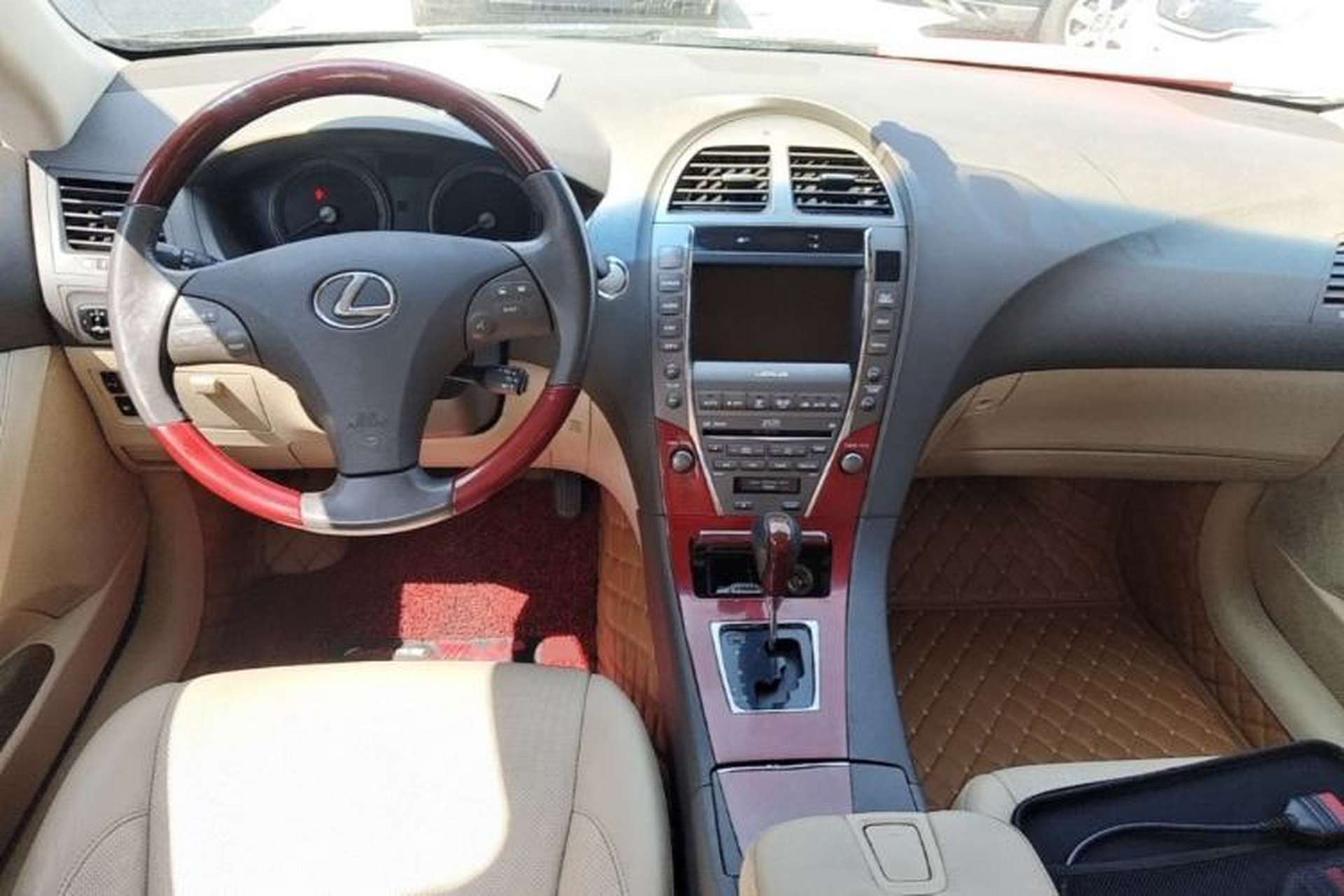 Used Lexus ES  Center Console