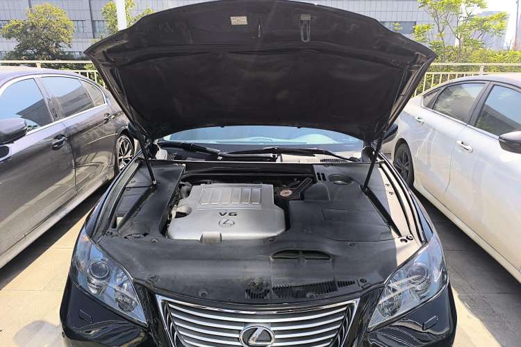 Used Lexus ES 2006 350 Engine Bay