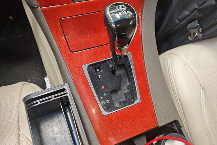Used Lexus ES 2006 350 Luxury Edition Gear Lever